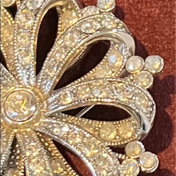Vintage Designer Brooch - Picture 9 of 11